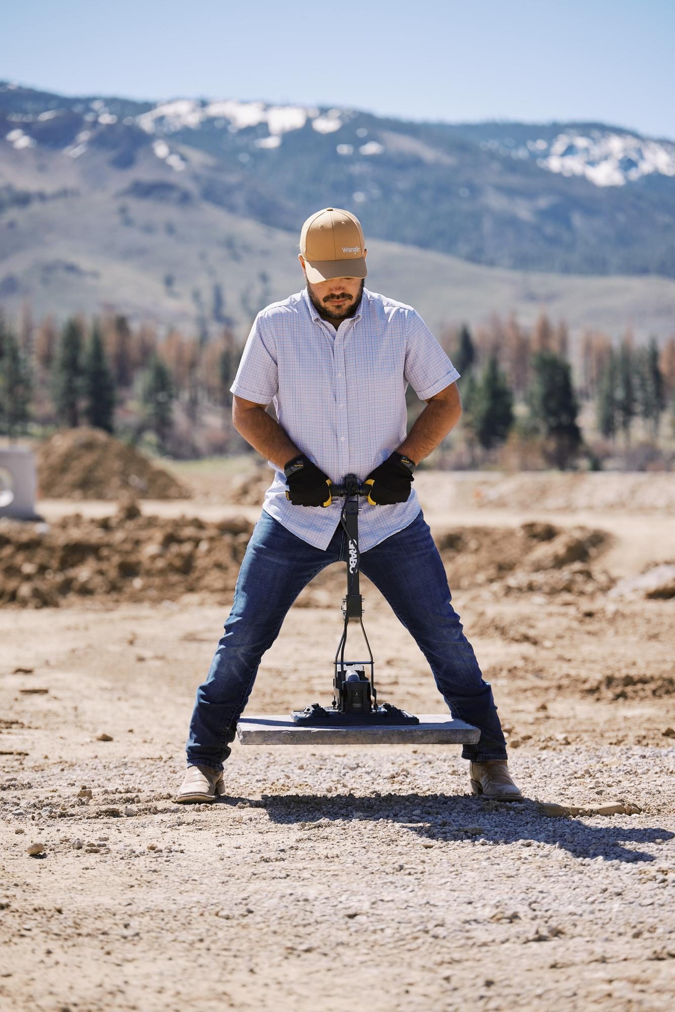 GRABO High Flow vacuum lifter in use